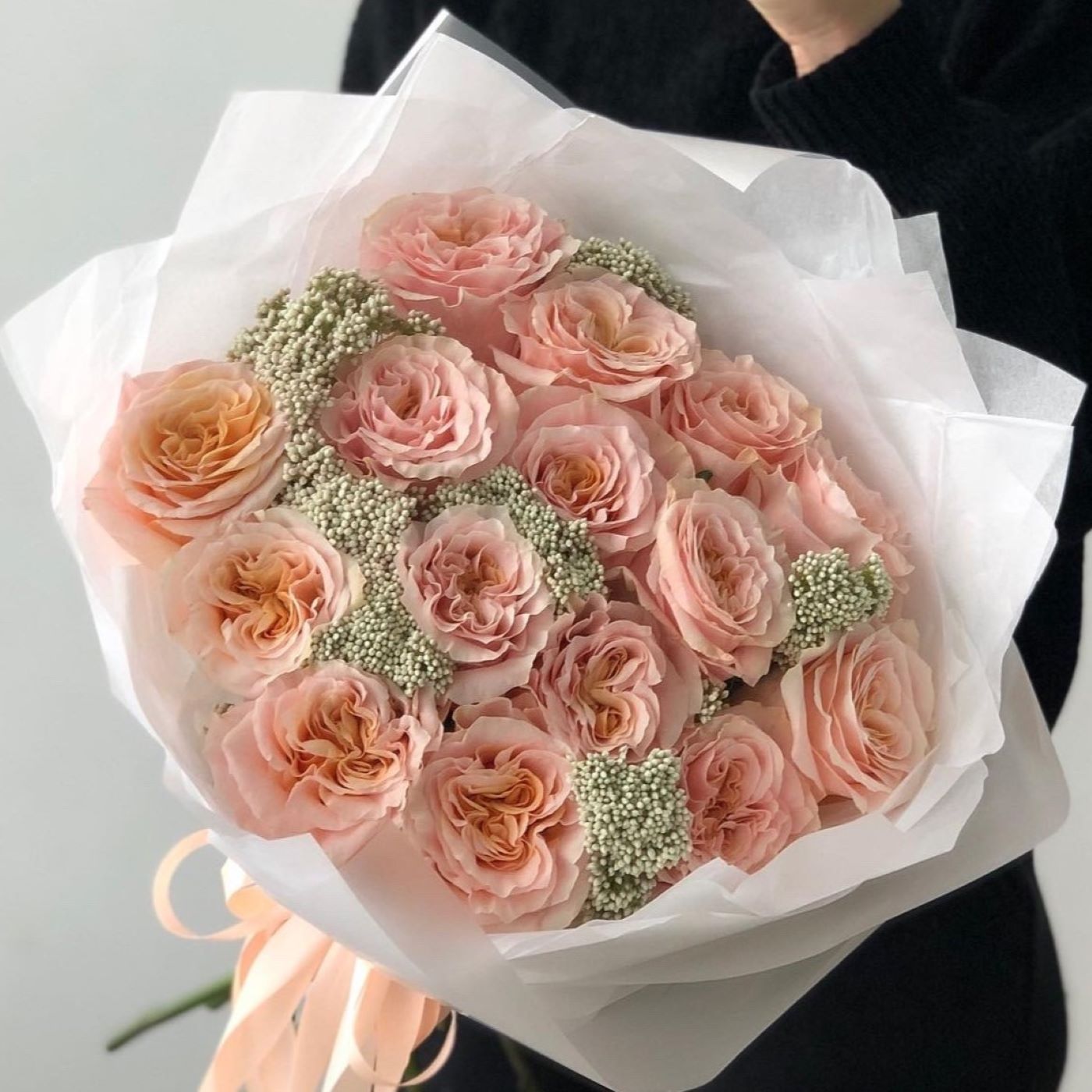 БУКЕТ ИЗ ПИОНОВИДНЫХ РОЗ