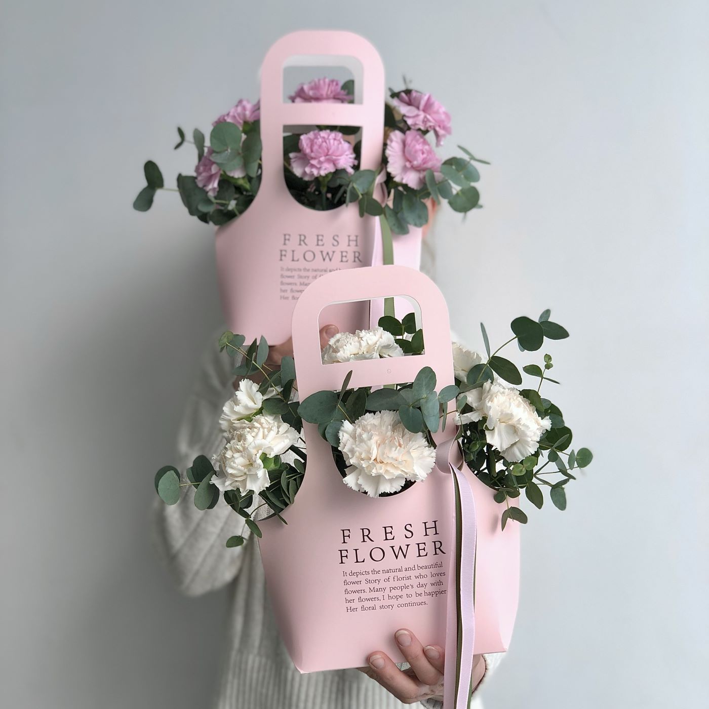 ЦВЕТОЧНАЯ СУМОЧКА С ДИАНТУСАМИ