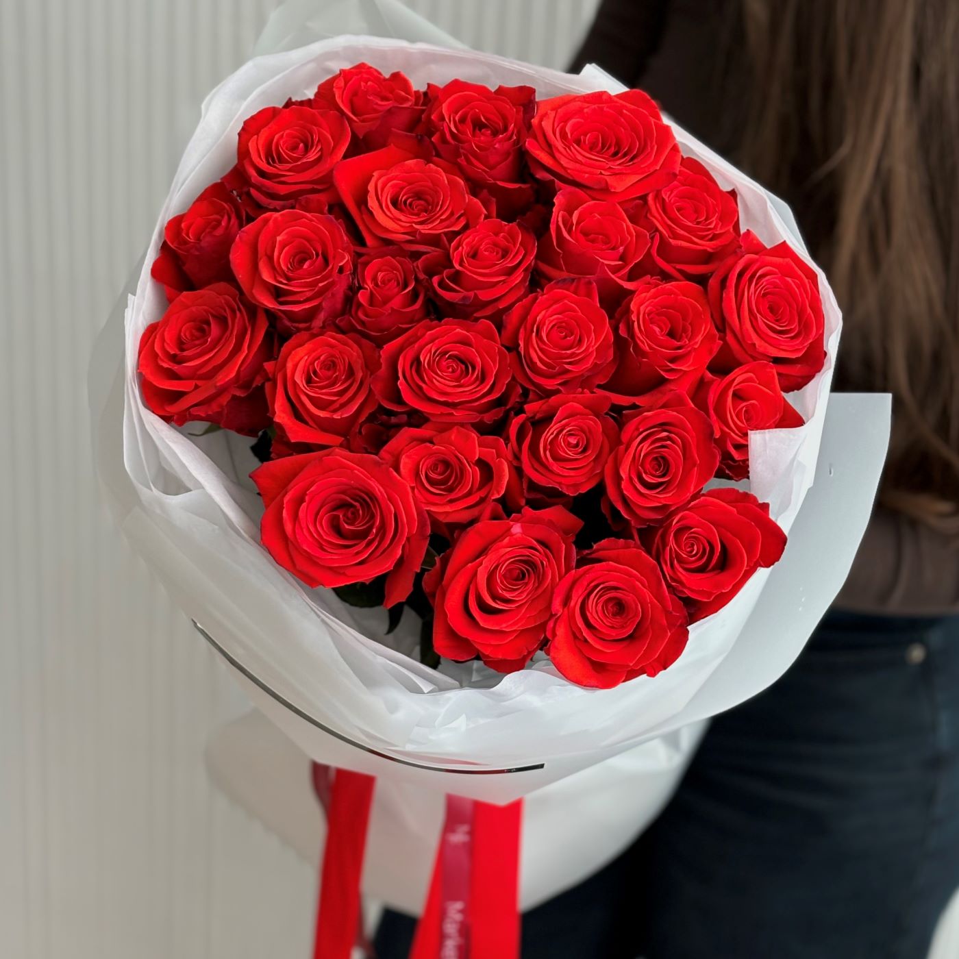 БУКЕТ ИЗ АЛЫХ РОЗ