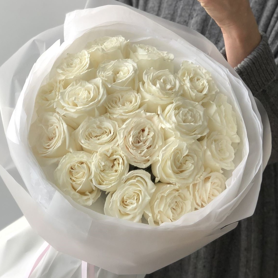 МОНОБУКЕТ ИЗ ПИОНОВИДНЫХ РОЗ