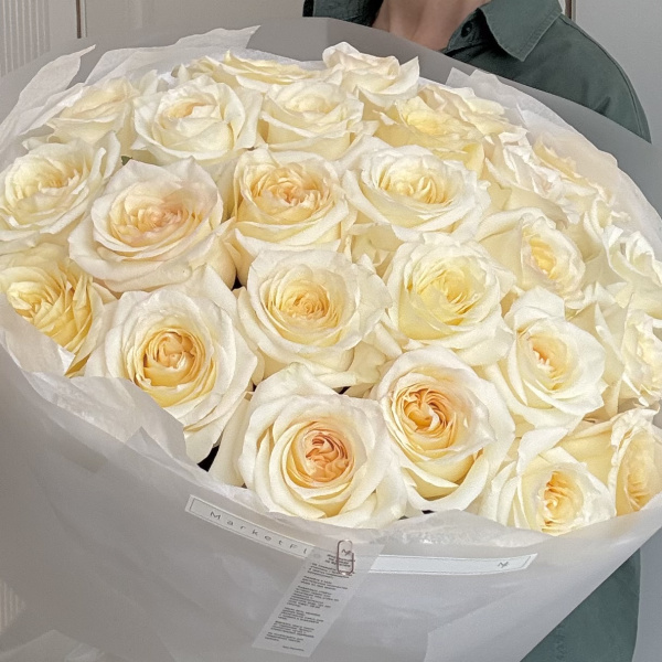 БУКЕТ ИЗ СЛИВОЧНЫХ ПИОНОВИДНЫХ РОЗ БУКЕТ ИЗ СЛИВОЧНЫХ ПИОНОВИДНЫХ РОЗ