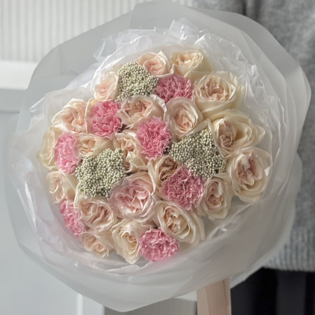 БУКЕТ ИЗ ПИОНОВИДНЫХ РОЗ