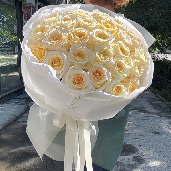 БУКЕТ ИЗ СЛИВОЧНЫХ ПИОНОВИДНЫХ РОЗ БУКЕТ ИЗ СЛИВОЧНЫХ ПИОНОВИДНЫХ РОЗ