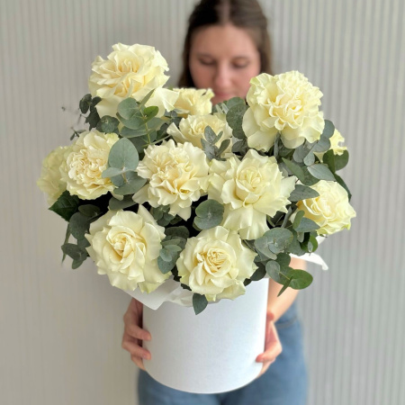 КОРОБКА ИЗ ФРАНЦУЗСКИХ РОЗ