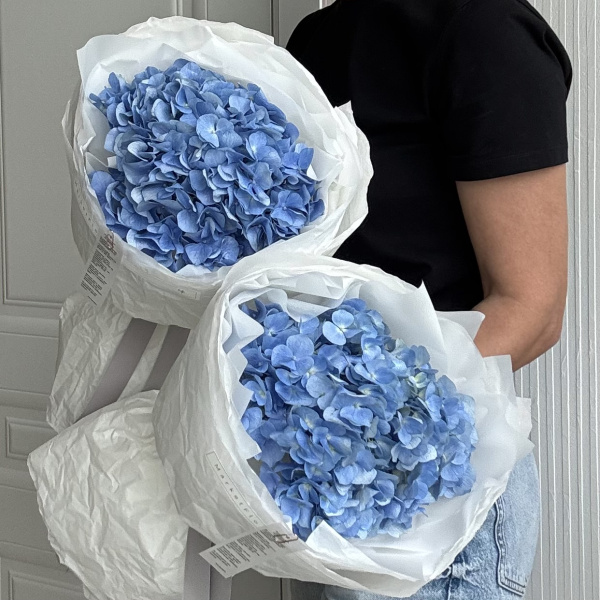 БУКЕТ С ГОРТЕНЗИЕЙ