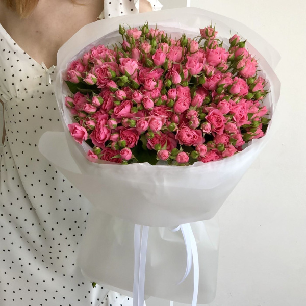 БУКЕТ ИЗ КУСТОВЫХ РОЗ