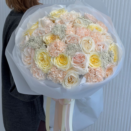 БУКЕТ ИЗ ПИОНОВИДНЫХ РОЗ