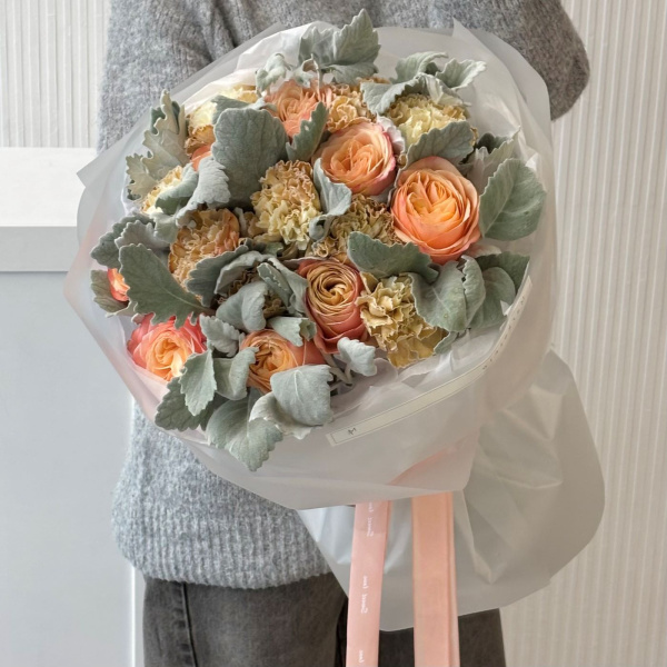 БУКЕТ ИЗ ПИОНОВИДНЫХ РОЗ