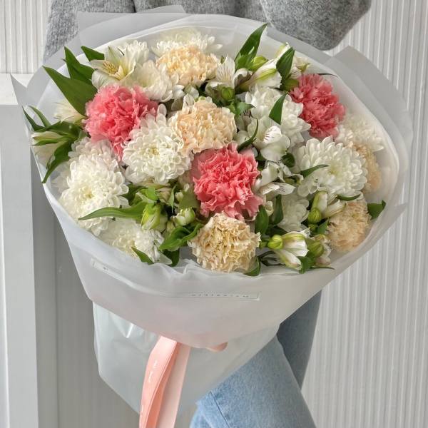 БУКЕТ "ВЕЧЕРНИЙ МАЙ" БУКЕТ "ВЕЧЕРНИЙ МАЙ"