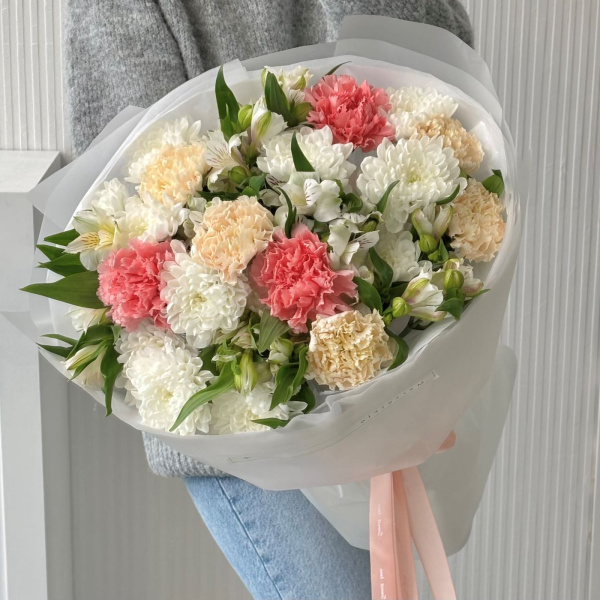 БУКЕТ "ВЕЧЕРНИЙ МАЙ" БУКЕТ "ВЕЧЕРНИЙ МАЙ"