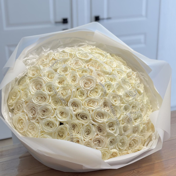 БУКЕТ ИЗ БЕЛЫХ ПИОНОВИДНЫХ РОЗ