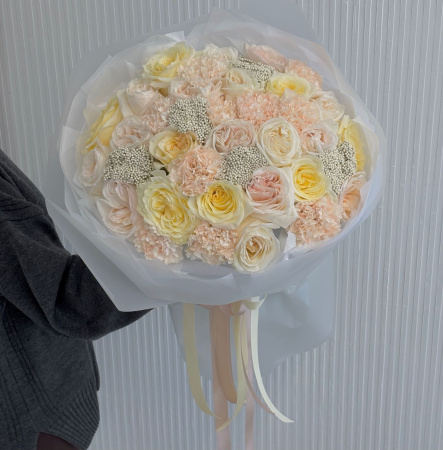 БУКЕТ ИЗ ПИОНОВИДНЫХ РОЗ