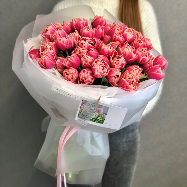 БУКЕТ ИЗ ТЮЛЬПАНОВ