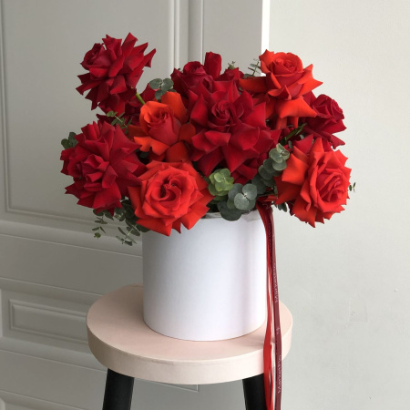 КОРОБКА С ФРАНЦУЗСКИМИ РОЗАМИ